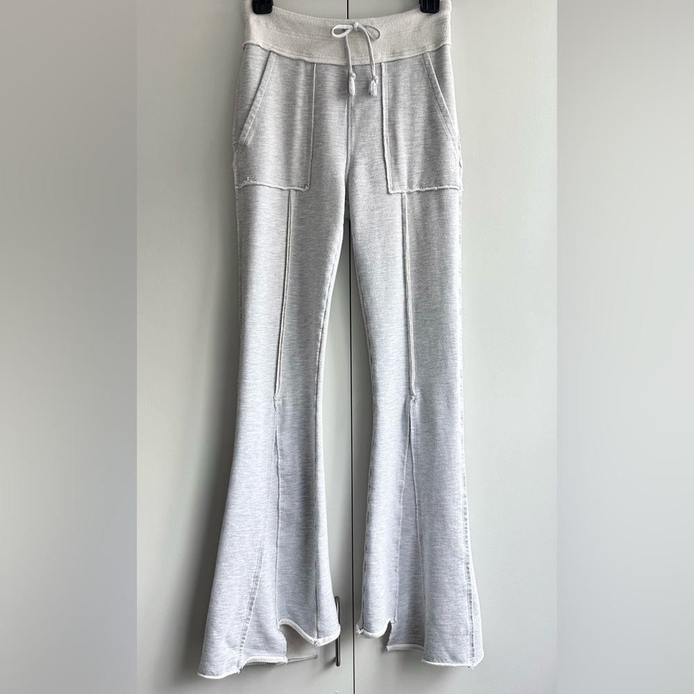 Free People Movement Quick Jab Flare Pants in Light Grey - Size Small - Picture 7 of 11